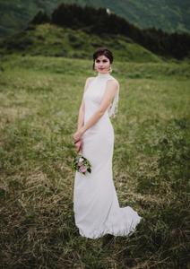 Badgley Mischka 'Beaded Loopback Sleeveless Column Evening Gown' wedding dress size-04 PREOWNED