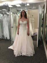 Load image into Gallery viewer, Jewel &#39;V3836&#39; wedding dress size-10 NEW
