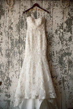 Load image into Gallery viewer, Sottero and Midgley &#39;unknown&#39; wedding dress size-02 PREOWNED
