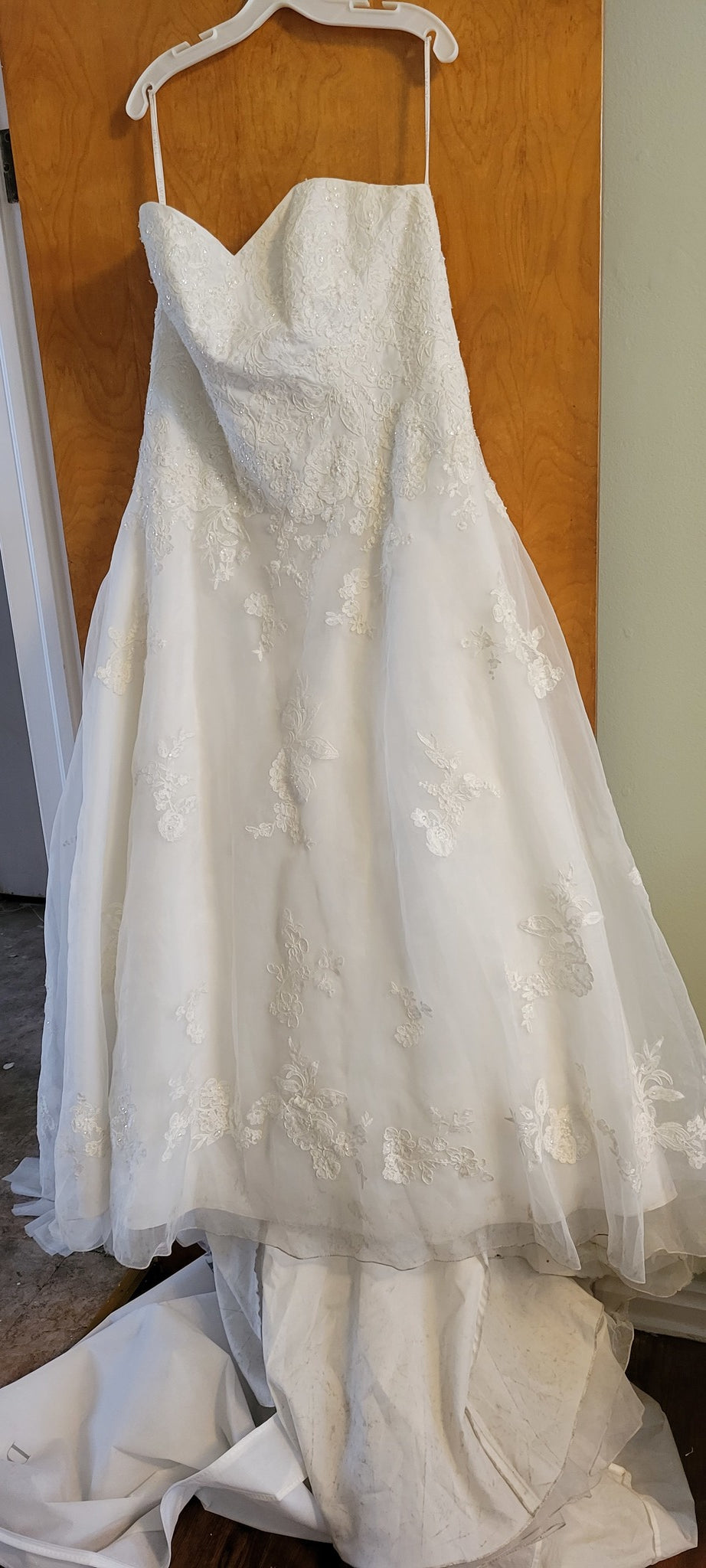 Jewel 'WG3837' wedding dress size-16 PREOWNED