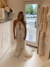 Load image into Gallery viewer, Martina Liana &#39;1114&#39; wedding dress size-06 SAMPLE
