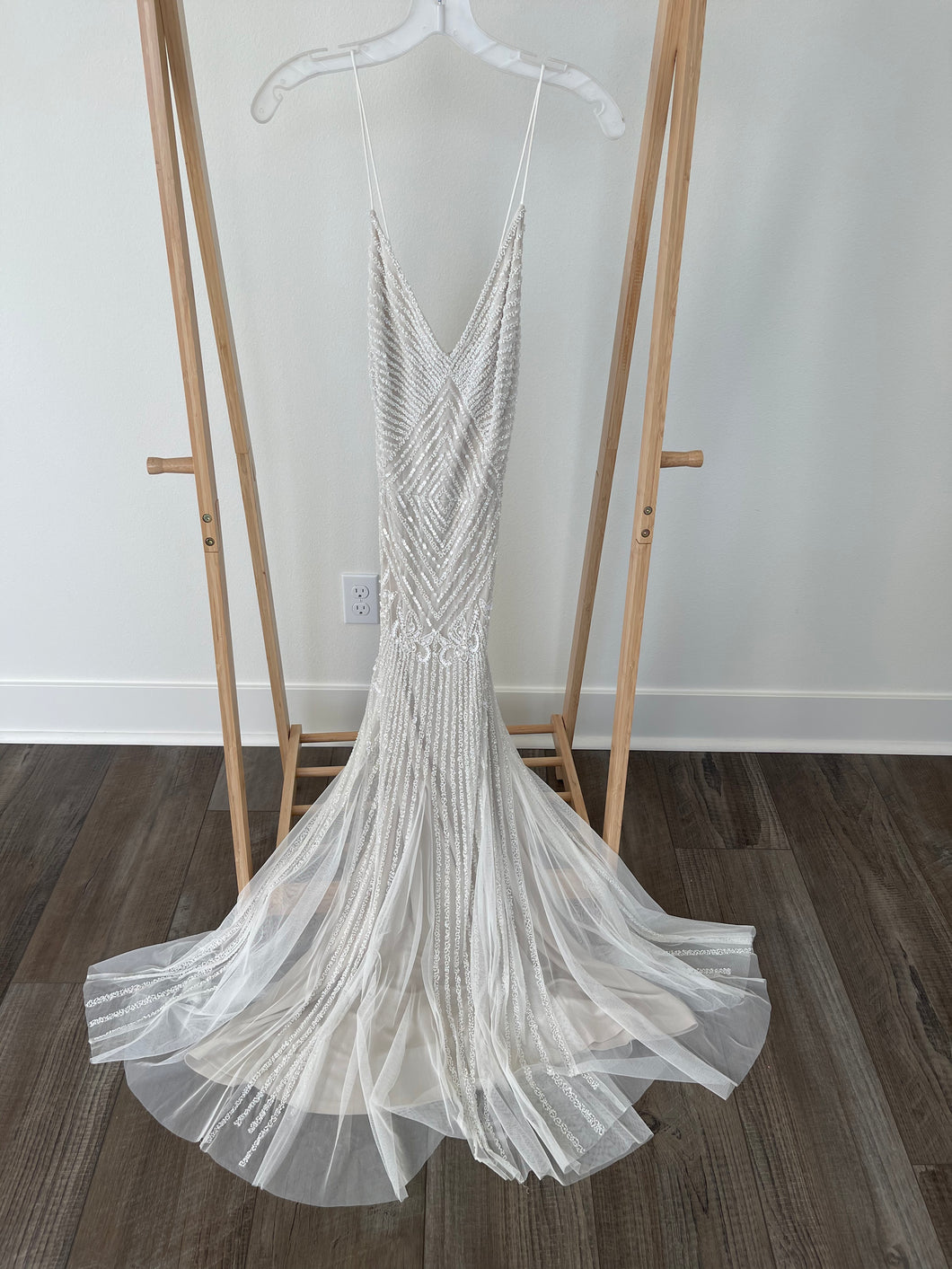 David's Bridal 'AP2E205240' wedding dress size-12 NEW