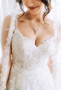 Essense of Australia 'D3100' wedding dress size-06 PREOWNED
