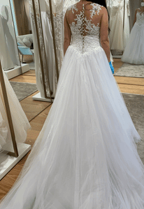 Pronovias 'unknown' wedding dress size-08 PREOWNED