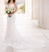 Load image into Gallery viewer, Maggie Sottero &#39;Tuscany Royale&#39; wedding dress size-10 PREOWNED

