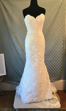 Load image into Gallery viewer, Alvina Valenta &#39;Fluted Ivory with Alencon Lace&#39;
