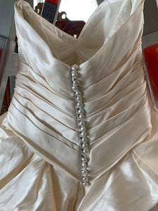 Anna Maier 'Anna' wedding dress size-08 PREOWNED