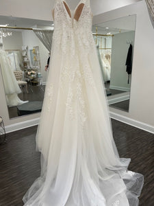 Stella york '6752' wedding dress size-06 SAMPLE