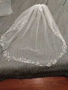 David's Bridal 'WG3979' wedding dress size-14 NEW