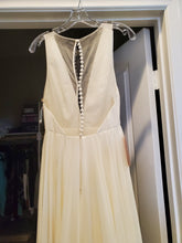 Load image into Gallery viewer, Jenny Yoo &#39;Jenny&#39; size 4 new wedding dress front view close up
