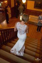 Load image into Gallery viewer, Nouvelle Amsale &#39;Myka &#39; wedding dress size-02 PREOWNED

