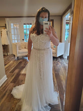 Load image into Gallery viewer, Watters &#39;Ophelia&#39; wedding dress size-12 NEW
