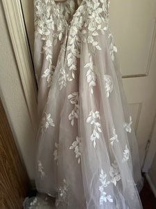 Essense of Australia 'D3023' wedding dress size-10 PREOWNED