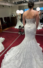 Load image into Gallery viewer, Maria Farabinni &#39;Anne&#39; wedding dress size-08 SAMPLE
