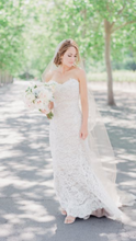Load image into Gallery viewer, Anna Maier &#39;Lyon&#39; size 6 new wedding dress front view on bride
