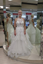 Load image into Gallery viewer, Allure Bridals &#39;9652&#39; wedding dress size-08 NEW
