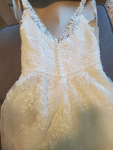 Load image into Gallery viewer, Maggie Sottero &#39;9MS030&#39; wedding dress size-08 NEW
