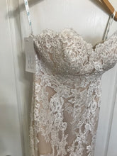 Load image into Gallery viewer, Enzoani &#39;Katerina&#39; size 6 new wedding dress front view close up
