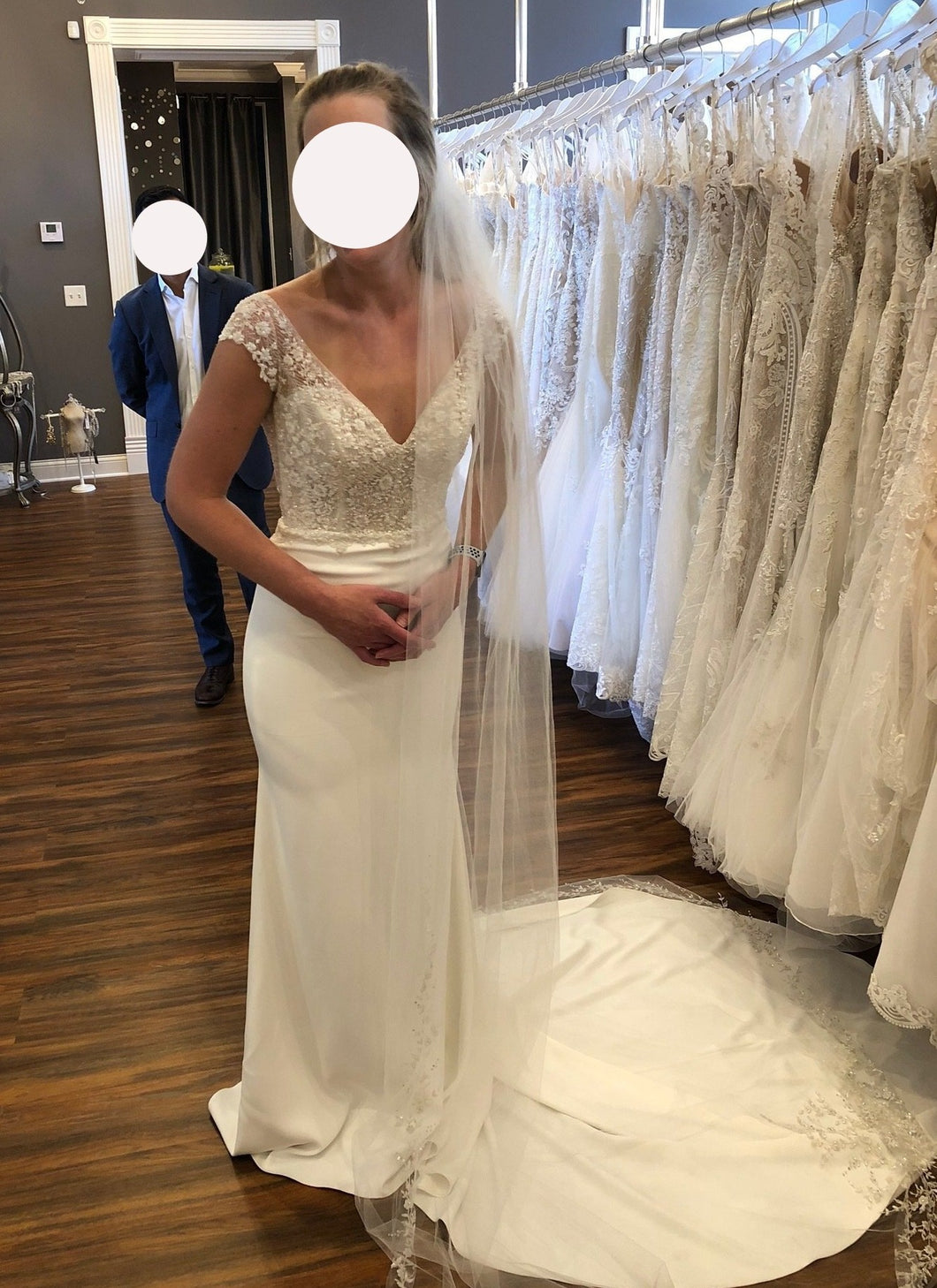 Enaura 'Chloe' wedding dress size-06 PREOWNED