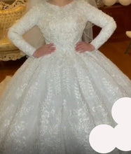 Load image into Gallery viewer, Senamasoud designs &#39;NA&#39; wedding dress size-06 NEW
