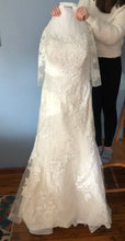 Load image into Gallery viewer, Oleg Cassini &#39;Cwg638&#39; wedding dress size-10 PREOWNED
