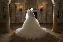 Load image into Gallery viewer, Justin Alexander &#39;99189 Grant&#39; wedding dress size-04 PREOWNED
