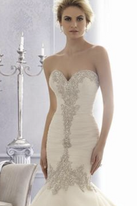 Mori Lee '2682' size 8 new wedding dress front view on model