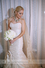 Load image into Gallery viewer, Ines Di Santo &#39;Chiara&#39; - Ines Di Santo - Nearly Newlywed Bridal Boutique - 2
