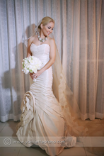Load image into Gallery viewer, Ines Di Santo &#39;Chiara&#39; - Ines Di Santo - Nearly Newlywed Bridal Boutique - 3
