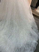 Load image into Gallery viewer, Enzoani &#39;NURIT-SK (1066-SK)&#39; wedding dress size-00 NEW
