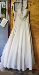Allure Bridals '9713' wedding dress size-08 NEW