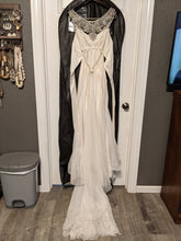 Load image into Gallery viewer, Anna Campbell &#39;Amity&#39; wedding dress size-04 PREOWNED
