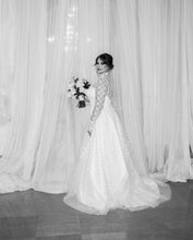 Load image into Gallery viewer, A&#39;Dor Couture &#39;Simone&#39; wedding dress size-16 PREOWNED
