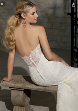 Load image into Gallery viewer, Mori Lee &#39;2713&#39; size 4 used wedding dress back view close up
