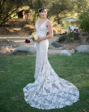 Load image into Gallery viewer, Made With Love &#39;Stevie&#39; wedding dress size-06 PREOWNED
