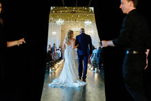 Load image into Gallery viewer, Allure Bridals &#39;9501&#39;
