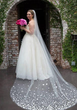 Load image into Gallery viewer, Amsale &#39;Peony&#39; wedding dress size-08 PREOWNED
