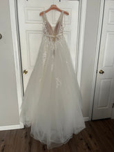 Load image into Gallery viewer, Lillian West &#39;66155&#39; wedding dress size-08 NEW
