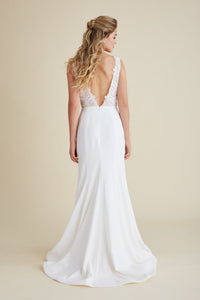 Lea Ann Belter 'Splendor' size 00 used wedding dress back view on model