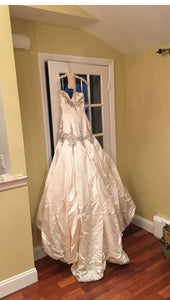 Stephen Yearick '13239' size 6 new wedding dress back view on hanger