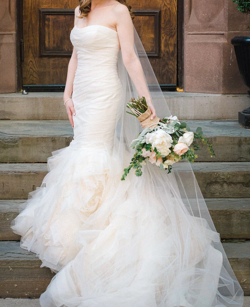 Vera Wang 'Gemma' wedding dress size-02 PREOWNED