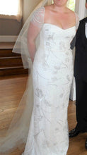 Load image into Gallery viewer, Reem Acra &#39;Over the Moon&#39; size 16 used wedding dress front view on bride
