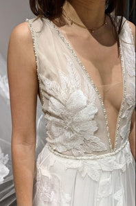 Floravere 'Georgia O’Keeffe' wedding dress size-00 NEW