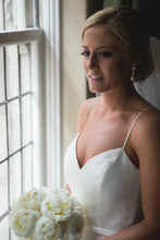 Load image into Gallery viewer, Amsale &#39;Rowan&#39; size 2 used wedding dress front view close up on bride
