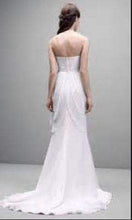Load image into Gallery viewer, Vera Wang White &#39;Strapless Chiffon&#39; size 12 used wedding dress back view on model
