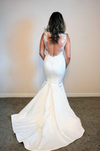 Load image into Gallery viewer, Mikaella &#39;Unknown&#39; wedding dress size-04 PREOWNED
