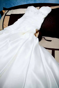 Essense of Australia 'Discontinued' wedding dress size-12 PREOWNED