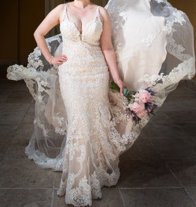 Essense of Australia 'Martina liana Fashion line' wedding dress size-12 PREOWNED