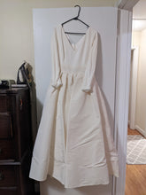 Load image into Gallery viewer, Custom &#39;Custom designed and made by Muna Couture &#39; wedding dress size-14 NEW
