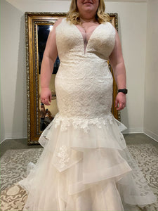  'Duncan ' wedding dress size-18 NEW